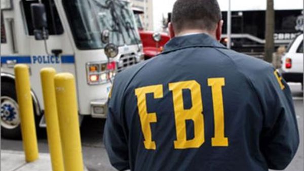 "إف بي آي" دخلت معارك قضائية كبيرة مع "آيفون" لفك شيفرتها - ارشيف