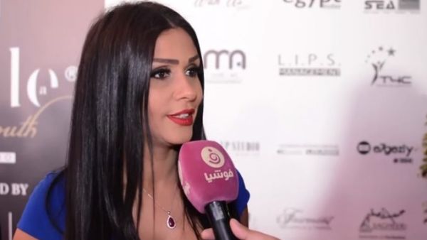  الفنانة ساندي