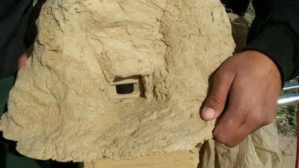 اظهرت صورا أن كاميرا التجسس التي تم العثور عليها كانت على شكل صخرة
