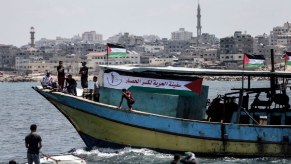 سفينة الحرية تحمل على متنها مرضى وجرحى وخريجي جامعات فلسطينية عاطلين عن العمل