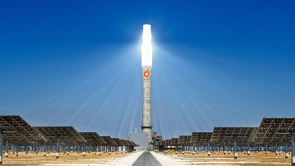 Gemasolar is the world’s first and only utility-scale solar power plant to combine a central tower receiver system and molten salt storage technology, enabling power generation 24 hours a day. Gemasolar is the world’s first and only utility-scale solar power plant to combine a central tower receiver system and molten salt storage technology, enabling power generation 24 hours a day.