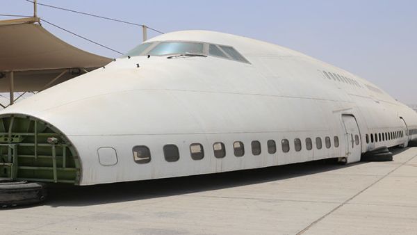 مقصورة بوينغ 747 للبيع في الإمارات