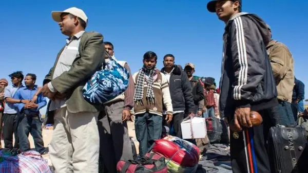 تعهد أصحاب مكاتب خلال حديثهم لـ"الاقتصادية"، ألا تتجاوز فترة الانتظار حتى وصول العامل، أربعة أشهر كحد أقصى، مشيرين إلى أن بنجلادش تمتاز بوجود كثير من العمالة المدربة والجاهزة للعمل