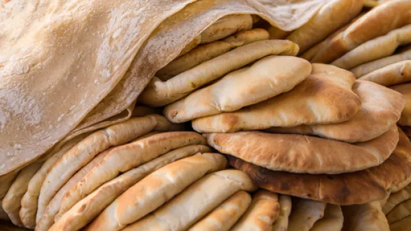يرتفع سعر الخبز العربي الكبير من 16 قرشا إلى 32 قرشا للكيلو