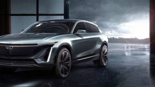 كاديلاك تكشف عن SUV إختبارية كهربائية تلمح لمنافسة موديل X