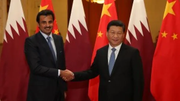 أشار أمير قطر الشيخ تميم بن حمد آل ثاني إلى أن جهاز قطر للاستثمار حريص على التعرف علي أصول الصندوق وشراء أراض في مشروعه بندر ماليزيا