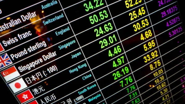 تختلف الأسعار السياحية عن الأسعار الرسمية لأن الشركات التي تقدم خدمة الصرف بلا عمولة تعتمد على فروق أسعار الصرف للحصول على ثمن خدماتها