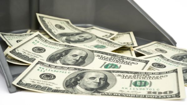 بنك عالمي يحول 5.4 مليار دولار بالخطأ