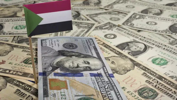 أمريكا تعد السودان بفك حظر التحويلات المالية 