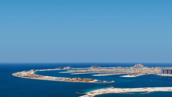 يشجع بدء أول مشروع ضخم في الأرخبيل على تطوير جزر أخرى