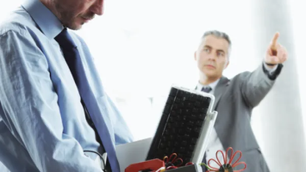 استبدال شخص موهوب بشخص آخر هو أمر مكلف جداً، ولكن، ومع استثناءات قليلة، فإن أي إنسان قابل لأن يُستبدل بإنسان آخر (وإن كنّا نرغب كثيراً بأن نعتقد بخلاف ذلك)