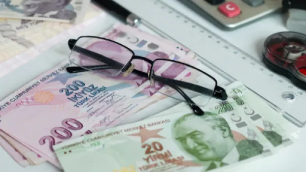 عجز التجارة الخارجية في تركيا يرتفع إلى 20.7 مليار دولار خلال الربع الأول 