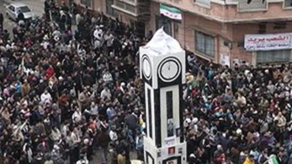 يبدو أنه مع نضوب قنوات الاعتماد في غمرة مخاوف من تردي قيمة الليرة السورية عندما يحين دفع المستحقات الآجلة على المستورد من البضائع فإن ثمن العزلة الدولية التي يعيشها النظام السوري يصبح محسوساً بصورة متزايدة حتى في العاصمة