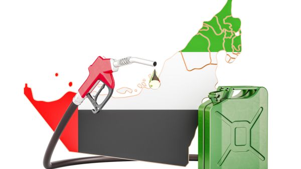 أسعار الجازولين تنخفض والديزل يرتفع 11 فلساً في الإمارات 