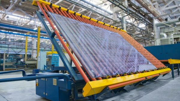 دول الخليج تستثمر 2.4 مليار دولار في صناعة الزجاج