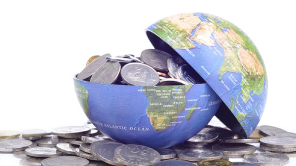 نسبة الدين الحكومي السيادي العالمي إلى إجمالي الناتج الاقتصادي العالمي تبلغ الآن 75 في المائة، مقارنة مع نسبة 57 في المائة قبل 10 سنوات