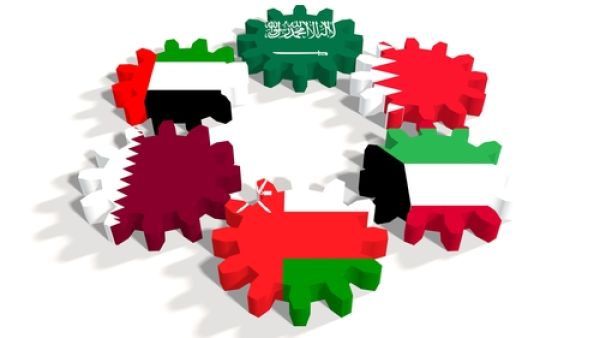 يعمل أكثر من 13.8 مليون أجنبي في دول الخليج، يمثلون نحو 69.3 % من إجمالي الأيدي العاملة بهذه الدول البالغة 20 مليونا