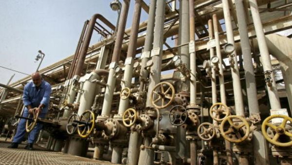 الهيئة المصرية العامة للبترول طرحت عطاء لمقايضة شحنة حجمها 435-450 ألف برميل من خام البصرة العراقي الخفيف بكمية مماثلة من خام قارون المصري للتسليم في أغسطس