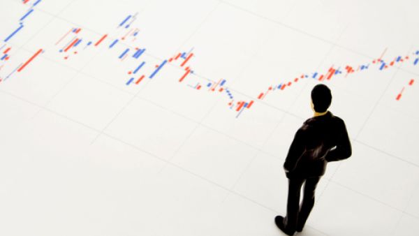 تراجع أسهم شركات الطيران والسياحة في أوروبا بعد هجمات بروكسل