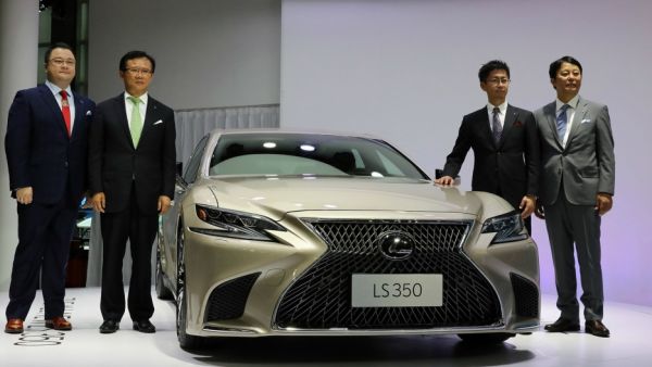 لكزس تكشف عن LS350 الجديدة بخيار محرك V6 جديد