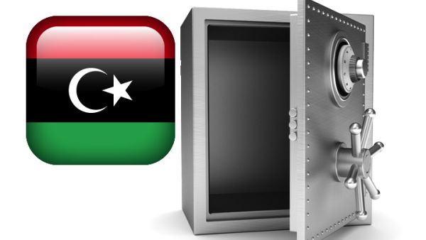 حذر مراقبون من تسارع وتيرة تدهور الاقتصاد الليبي بسبب الاضطرابات واستمرار شلل القطاع النفطي الذي تلاشت إيراداته بسبب توقف الصادرات شبه التام