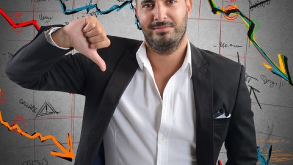 البدء بعمل تجاري أمر محفوف بالمخاطر، ويكاد لا ينجو أحد من الوقوع في بعض الأخطاء في هذه المرحلة، إلا أن التعلم من الأخطاء هو ما يشكل العنصر الأهم لتحويلها إلى منجزات حقيقية