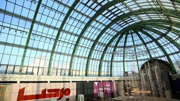 يعد أفتتاح متجر “آبل” بشكل رسمي خطوةّ كبيرة، ودليلاً على أن سوق الشرق الأوسط سوق قوي، كما سيساعد هذا أيضاً على دعم الخدمات باللغة العربية