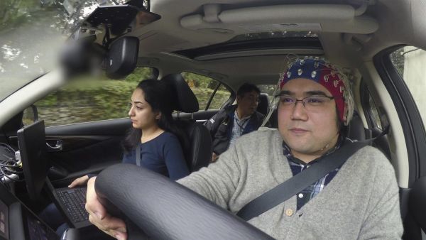 تواصل صناعة السيارات دفع حدود التكنولوجيا، حيث أصبح معرض الإلكترونيات الاستهلاكية CES، الذي ينظم كل يناير في لاس فيغاس، معرضا بالغ الأهمية يمكن شركات صناعة السيارات لإظهار أحدث نماذجها تواصل صناعة السيارات دفع حدود التكنولوجيا، حيث أصبح معرض الإلكترونيات الاستهلاكية CES، الذي ينظم كل يناير في لاس فيغاس، معرضا بالغ الأهمية يمكن شركات صناعة السيارات لإظهار أحدث نماذجها