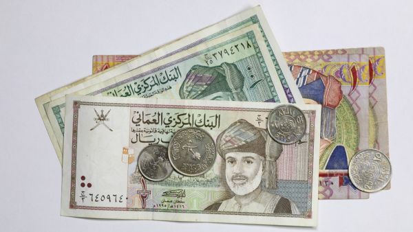 تقدر الموازنة الجديدة الإيرادات عند 10.1 مليار ريال، على افتراض متوسط سعر نفط يبلغ 58 دولارا للبرميل هذا العام