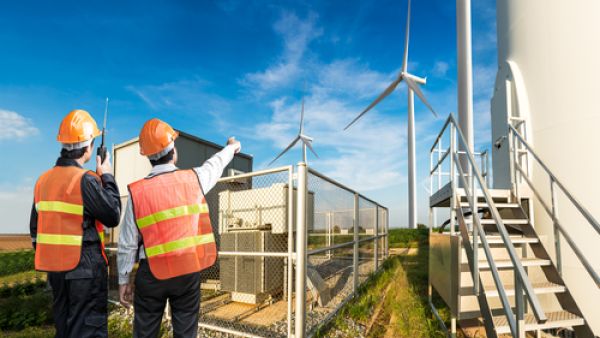 الإمارات تدعم مشروعات الطاقة المتجددة في 7 دول بمنطقة البحر الكاريبي