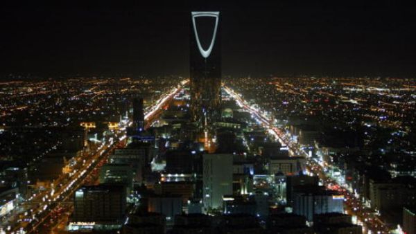 قطاع المنشآت الصغيرة والمتوسطة في السعودية يواجه تحديات اقتصادية وتسويقية وإدارية وتمويلية وأخرى تتعلق بالعمالة