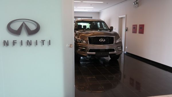 حصلت إنفينيتي QX80 2016 على تصميم خارجي جديد ومميز اكثر عن الموديل السابق