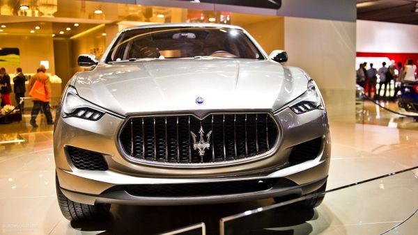 مازيراتي SUV