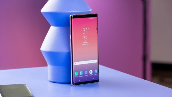 سامسونج تسخر من آبل من جديد بإعلانها الترويجي وتستعين بـ Galaxy Note 9
