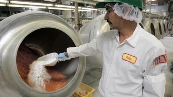 تبلغ الطاقة الإنتاجية للمصنع، الذي أقيم في منطقة الحد الصناعية الحديثة، 600 ألف طن في المرحلة الأولى، تتضاعف إلى 1,2 مليون طن سنوياً في المرحلة الثانية، بحيث يغطي احتياجات السوق المحلية وتصدر النسبة الباقية إقليميا ودولياً