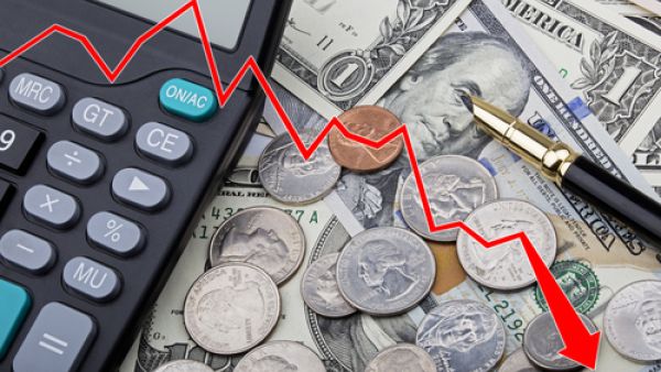 هبطت أسعار الدولار مع لحظة صدور الأرقام السيئة ومن ثم عاودت الارتفاع مرة أخرى وكان هذا بمثابة قوة في السعر لحفاظه على مستوياته على الرغم من الأرقام السيئة