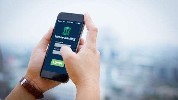 الإمارات في المرتبة الثانية عالمياً في استخدام التطبيقات المصرفية