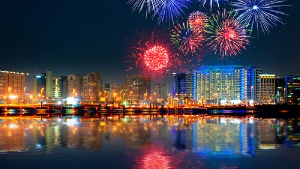 مساهمة قطاع السياحة في الامارات في الناتج ارتفعت من 1% عام 1971، إلى 8.5% خلال عام 2014