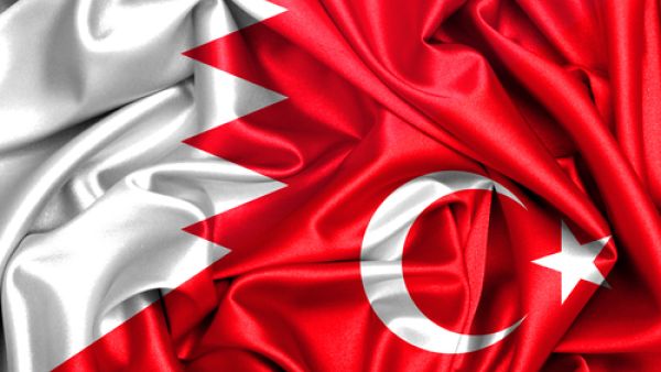 حجم التجارة البينية بين جمهورية تركيا ومملكة البحرين خلال عام 2015  بلغت نحو 329 مليون دولار أمريكي