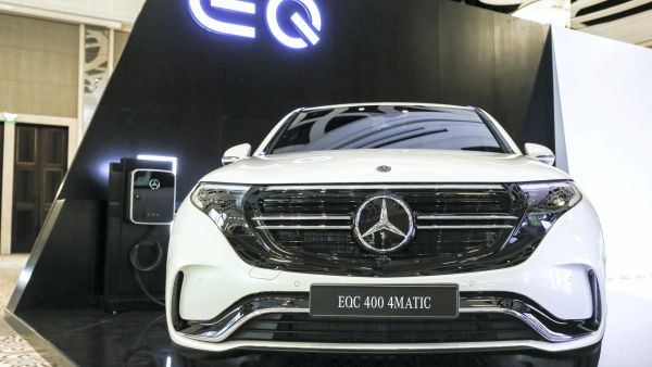  أول سيارة دفع رباعي كهربائية من مرسيدس في أبوظبي