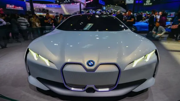 الصين تمنح BMW أول رخصة  لتجربة سيارة ذاتية