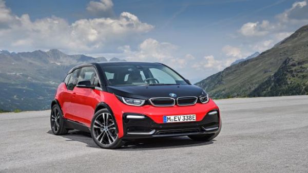 BMW تسلم مليون سيارة في الأشهر الخمسة الأولى من 2018