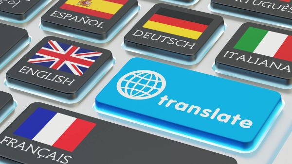 أداة للترجمة الفورية إلى عدة لغات بوقت واحد