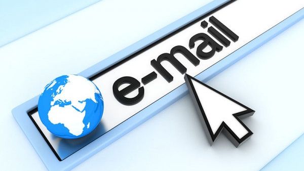 أصبح معظم المهنيون اليوم يستخدمون الرسائل الالكترونية للتواصل مع بعضهم البعض وانجاز كافة مهامهم اليومية، فقد أصبحت عملية ارسال الرسائل الإلكترونية سهلة وبسيطة