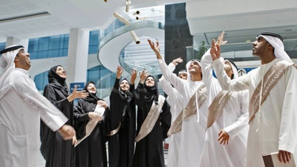 في دبي يختار 70% من الطلاب دراسة إدارة الأعمال أو الموضوعات المتصلة بالأعمال التجارية (سينيار)
