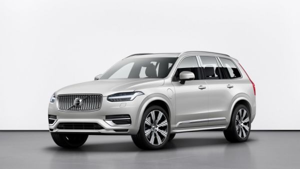 فولفو تكشف عن XC90 2020 بنظام مبتكر لتوفير الوقود