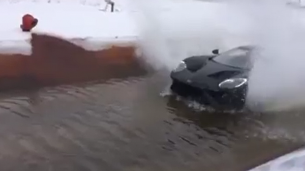 فورد تختبر GT على المياه