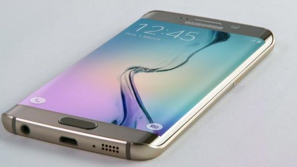 يعود سبب المُشكلة إلى شريحة مُعالجة الإشارة “Baseband” المُسببة للثغرة والموجودة داخل أجهزة “جالاكسي إس 6″، و”إس 6 إيدج”، بالإضافة إلى “نوت 4