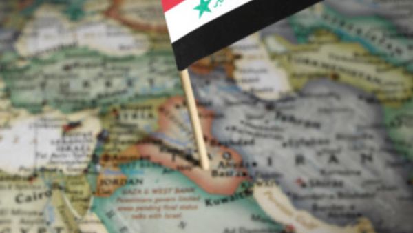 تحركت إحدى الناقلات النفطية إلى المنصة رقم 2 وستباشر بأعمال التحميل بعد إتمام الإجراءات الامنية والتفتيشية وستكون طاقة التحميل بمعدل 750 ألف برميل في اليوم تحركت إحدى الناقلات النفطية إلى المنصة رقم 2 وستباشر بأعمال التحميل بعد إتمام الإجراءات الامنية والتفتيشية وستكون طاقة التحميل بمعدل 750 ألف برميل في اليوم