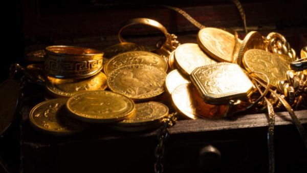 analysts have warned that if the US Federal Reserve starts increasing interest rates, the precious metal could become more volatile. (File photo)